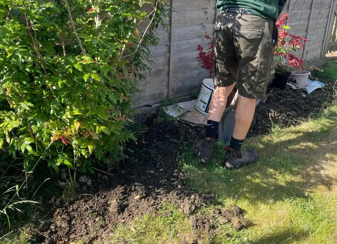 Why Choose Our Lawn Edging Services in Luton?