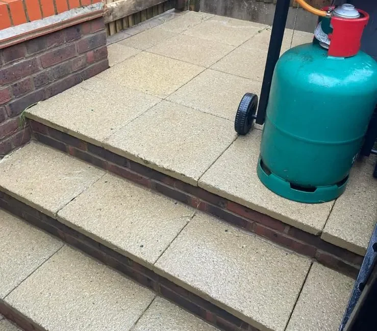 House Exterior Cleaning Service