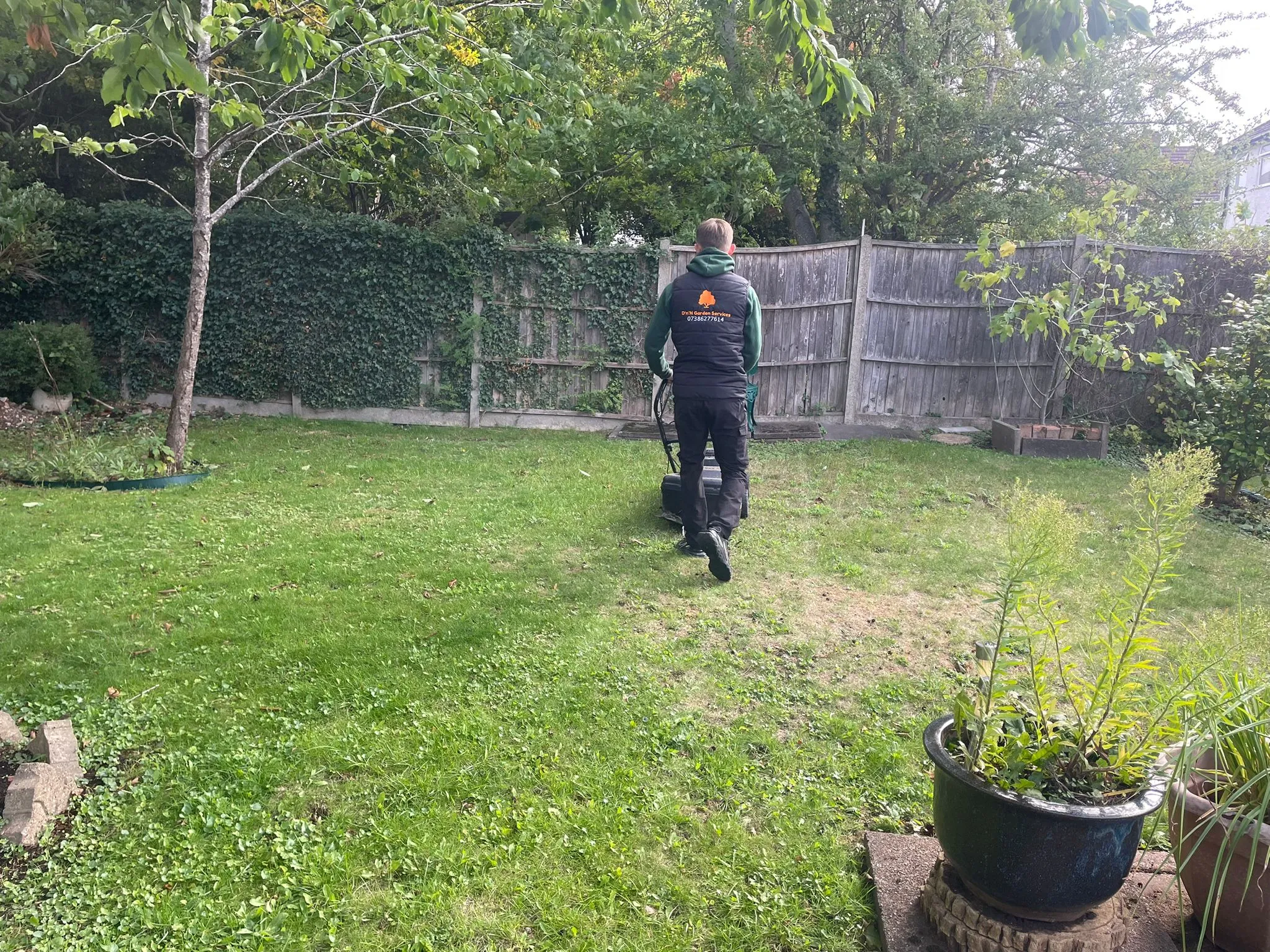 Mowing services Luton