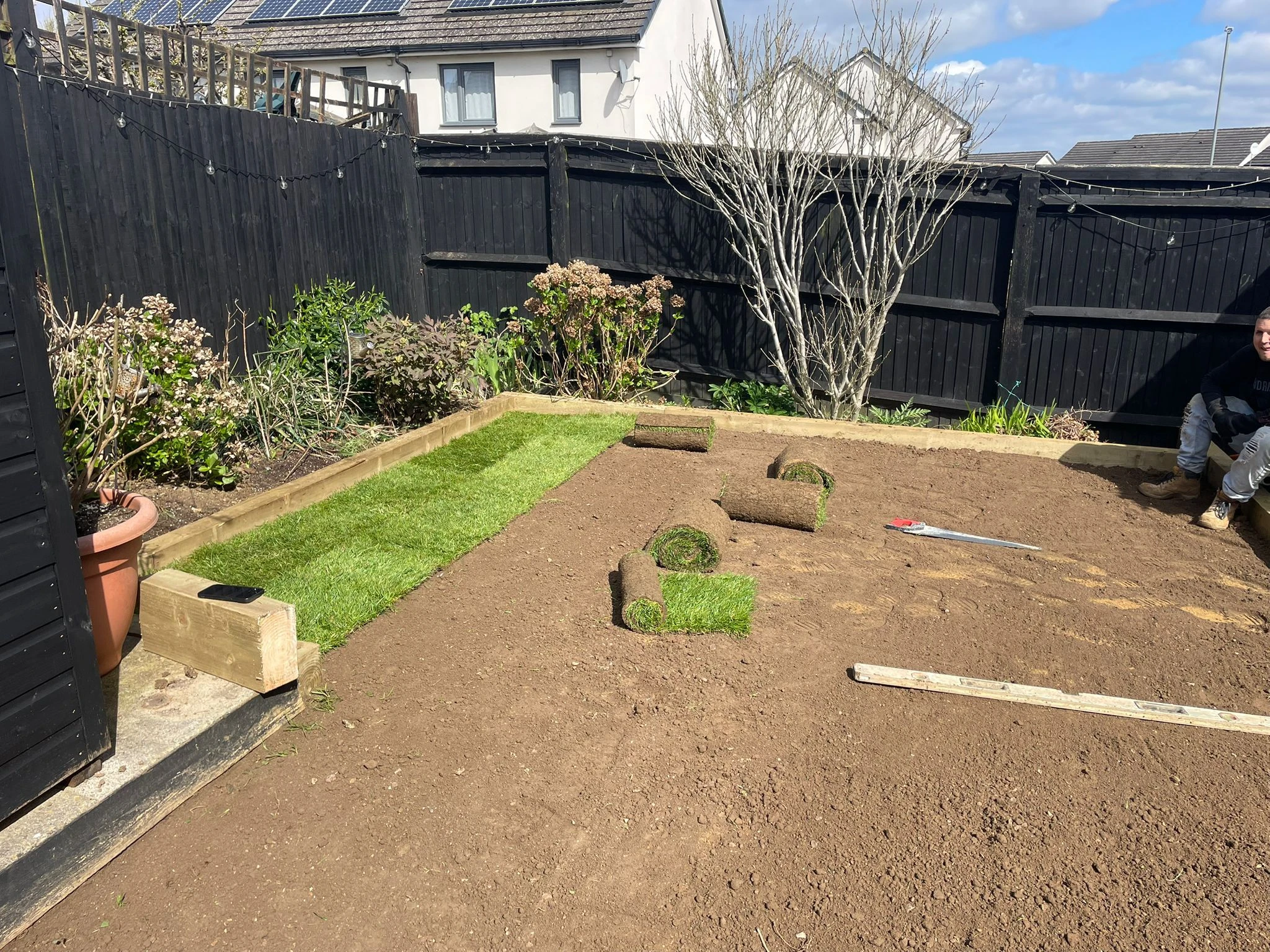 Replacement fence panels fitted in Luton